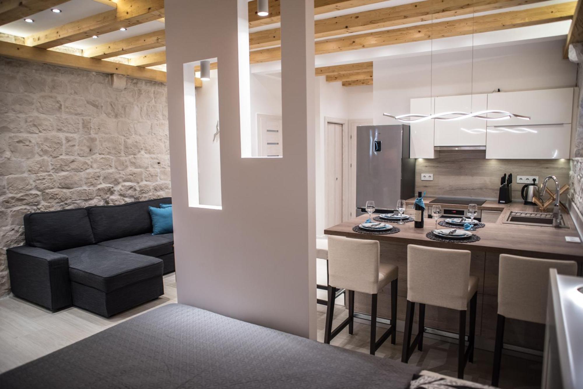 Limestone Heritage House Trogir Room photo