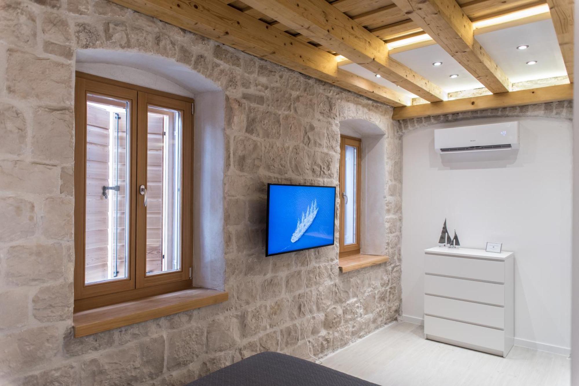 Limestone Heritage House Trogir Room photo