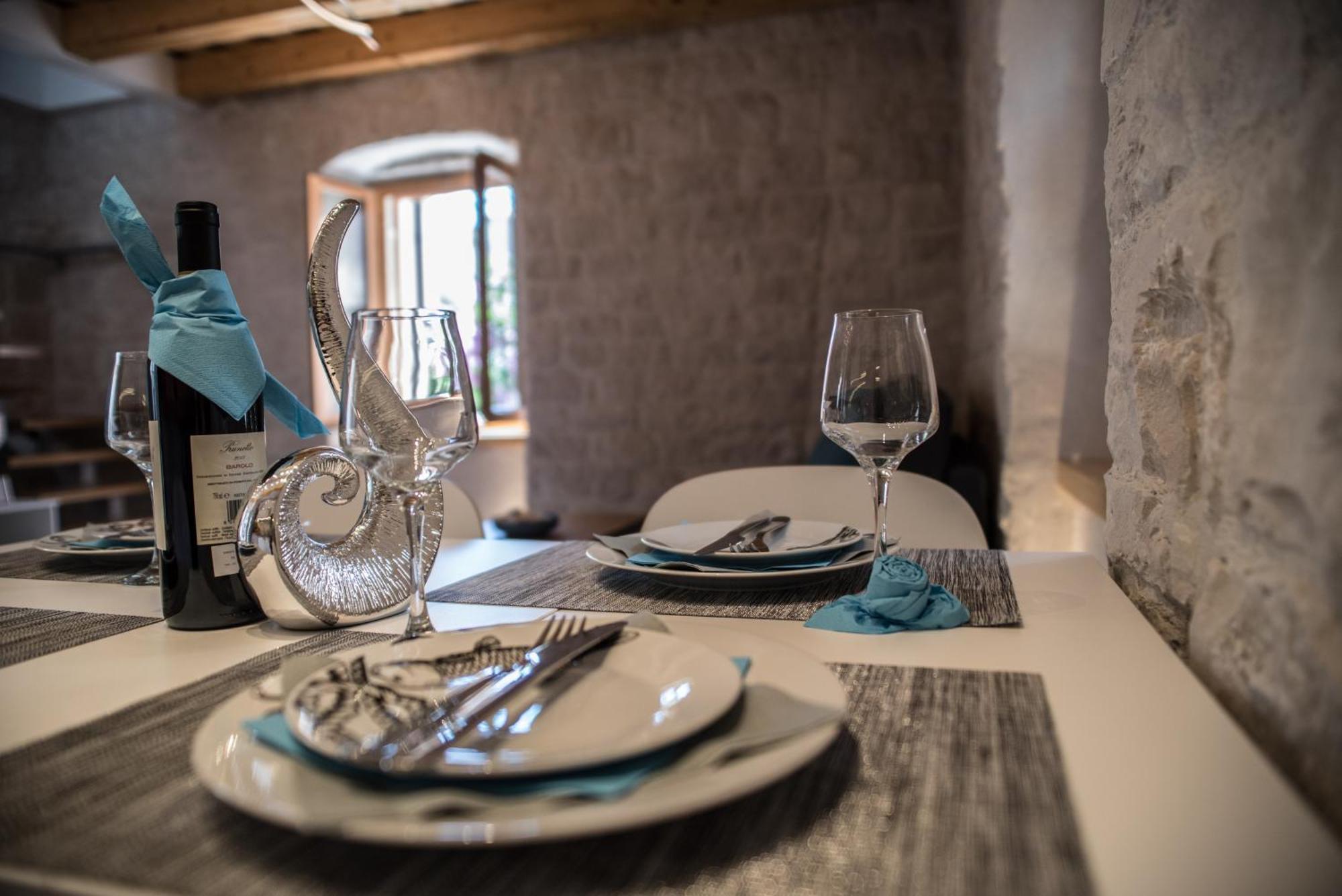 Limestone Heritage House Trogir Room photo